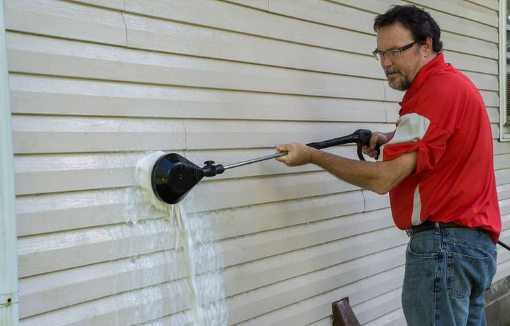 How-to-Clean-Vinyl-Siding