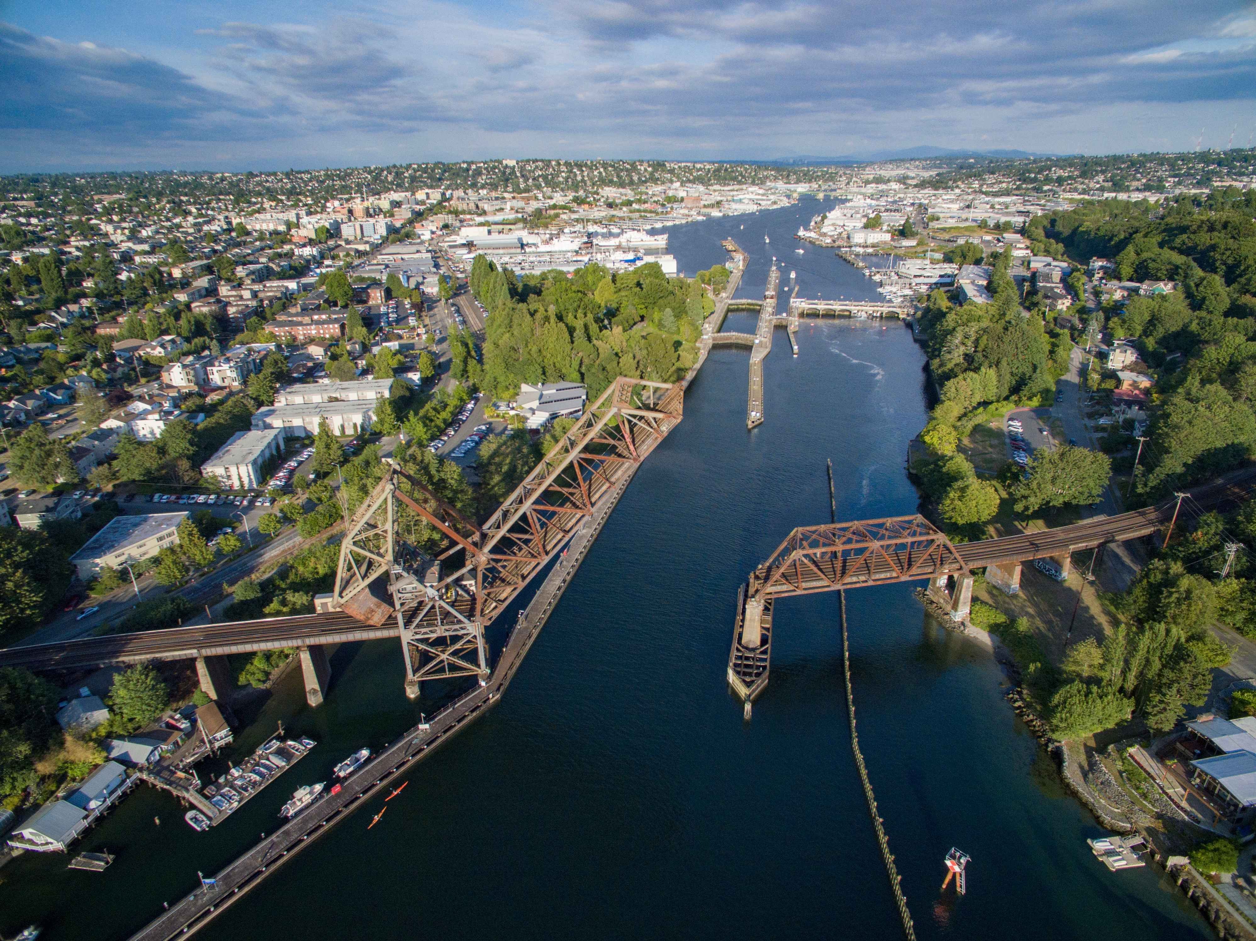 Seattle-Ballard-locks-neighborhood