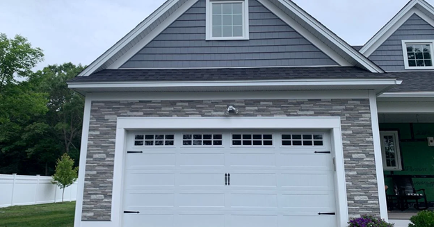 House-lap-siding-with-stone
