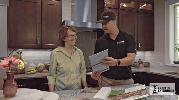 Pacific-exteriors-estimator-with-customer