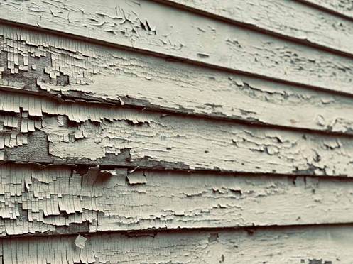 Chipping-paint-on-siding