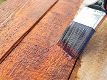 Staining-cedar-wood