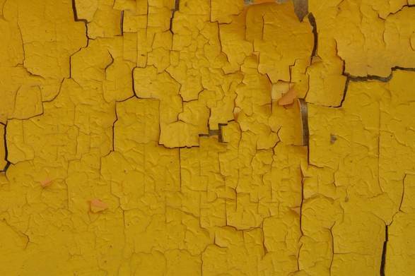 Cracked-and-peeling-siding-paint